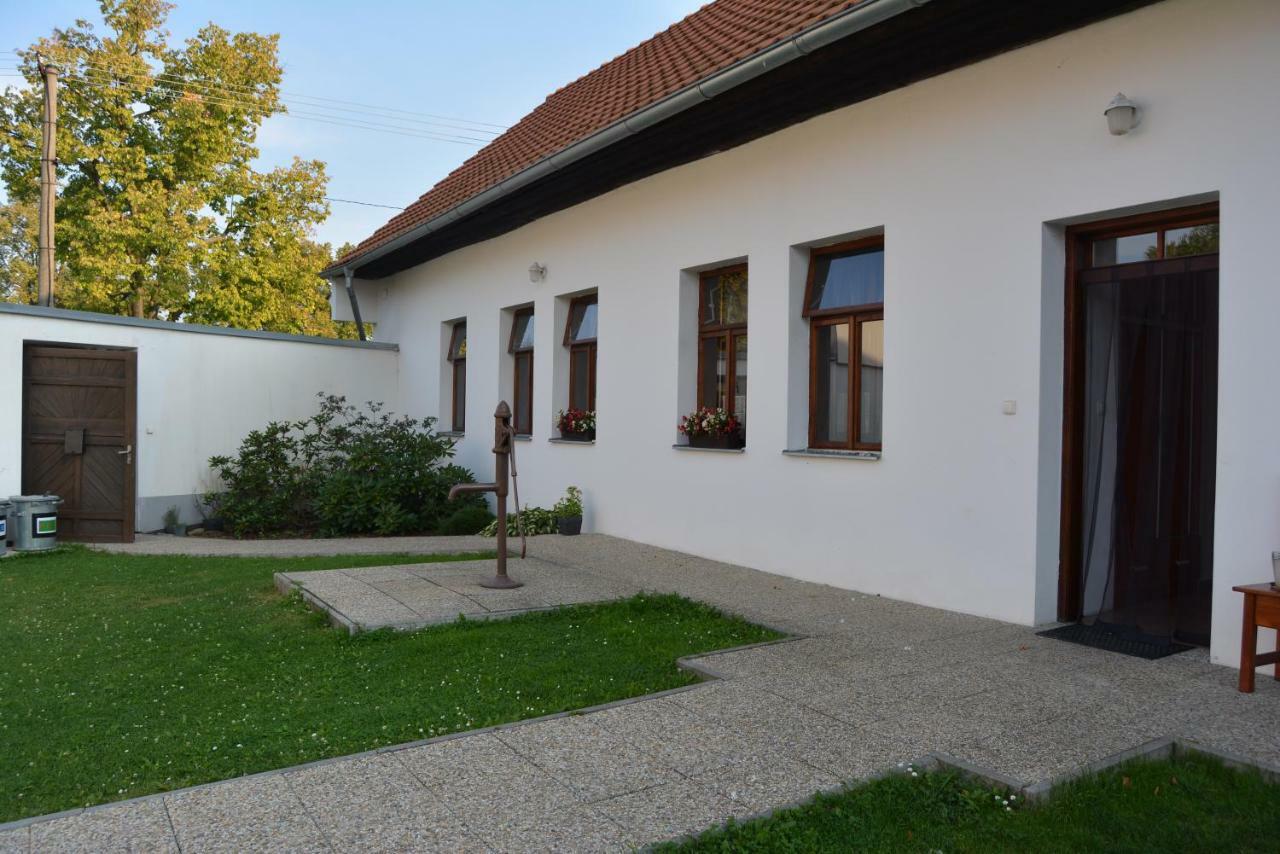 Ubytovani U Dvoraku Veselí nad Lužnicí エクステリア 写真